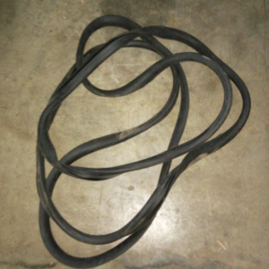 前风挡玻璃密封条Sealing strip(front windshield glass)